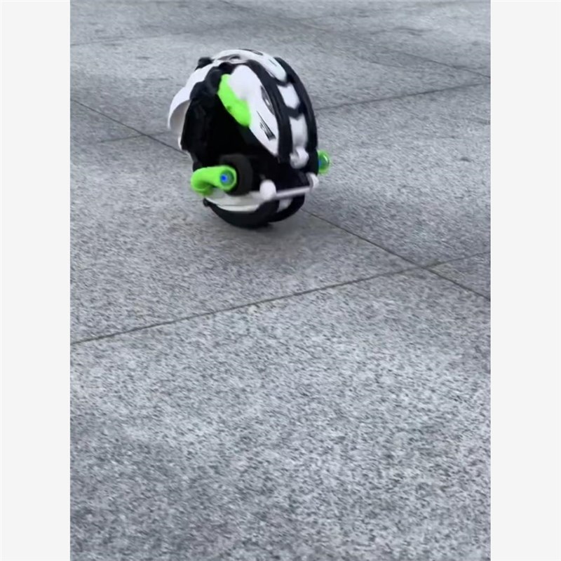 特技翻滚小车会变形蛇形求耐摔高速行驶长续航炫酷儿童漂移遥控车