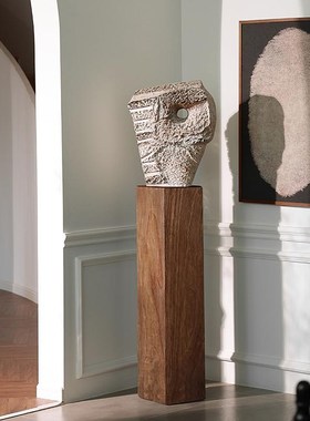 形上中古风雕塑装置Norma Flanagan复刻原始力量实木墩子底座摆件