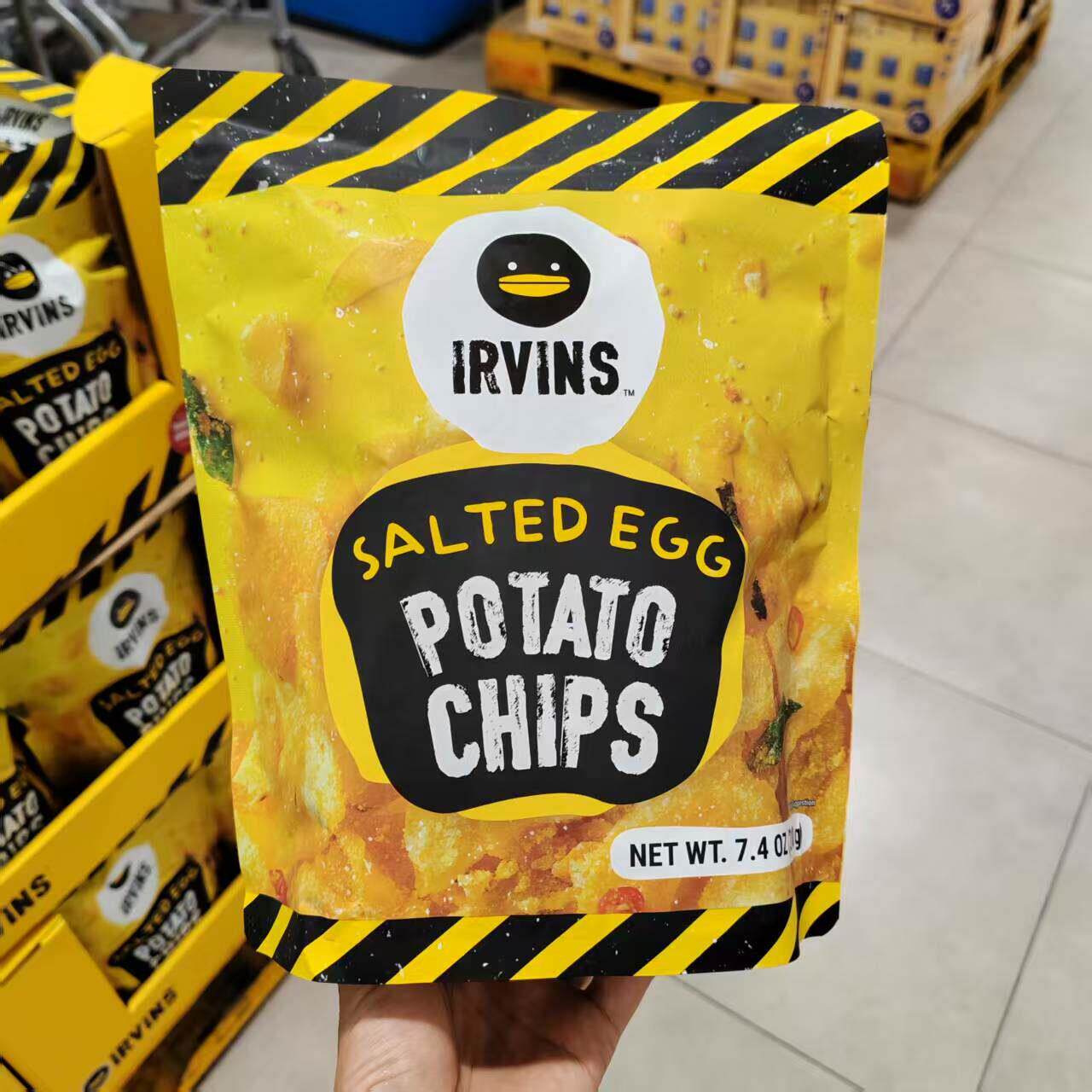 会员代购新加坡进口IRVINS咸蛋黄薯片210g香味浓郁混合咖哩佐料