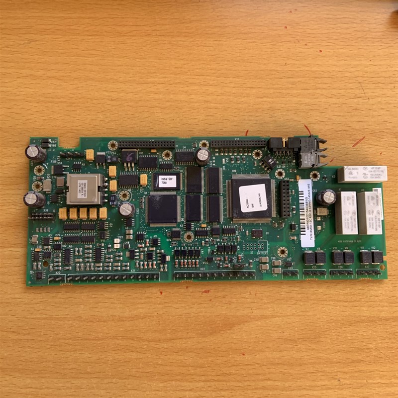 RMIO-12C-02C是ABB变频器ACS800-160/220/250/315KW主CPU控制IO板