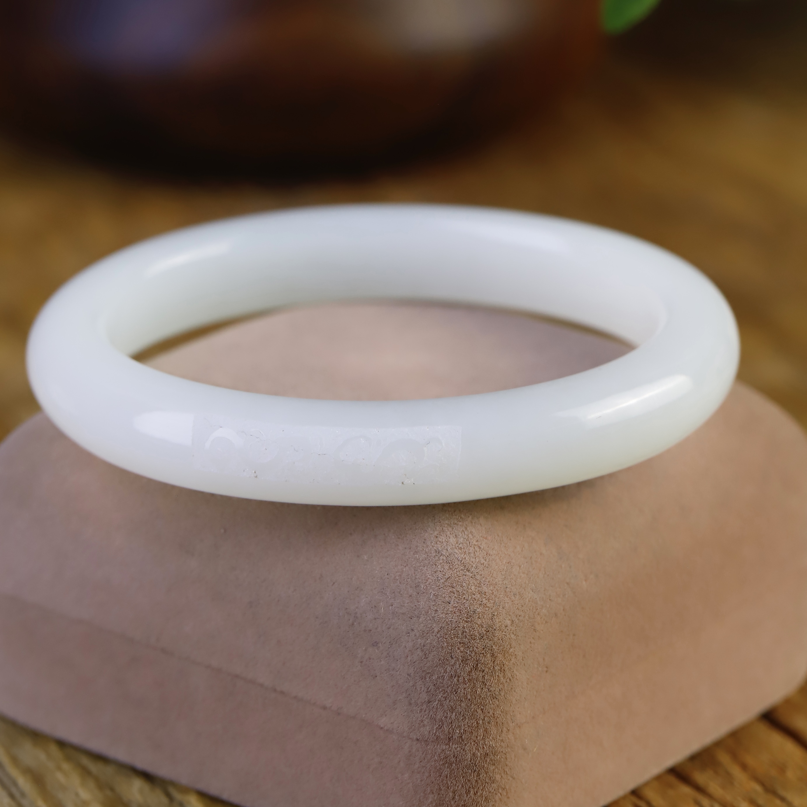 正品新疆和田玉羊脂白玉手镯天然玉石一物一证贵妃镯官方旗舰店