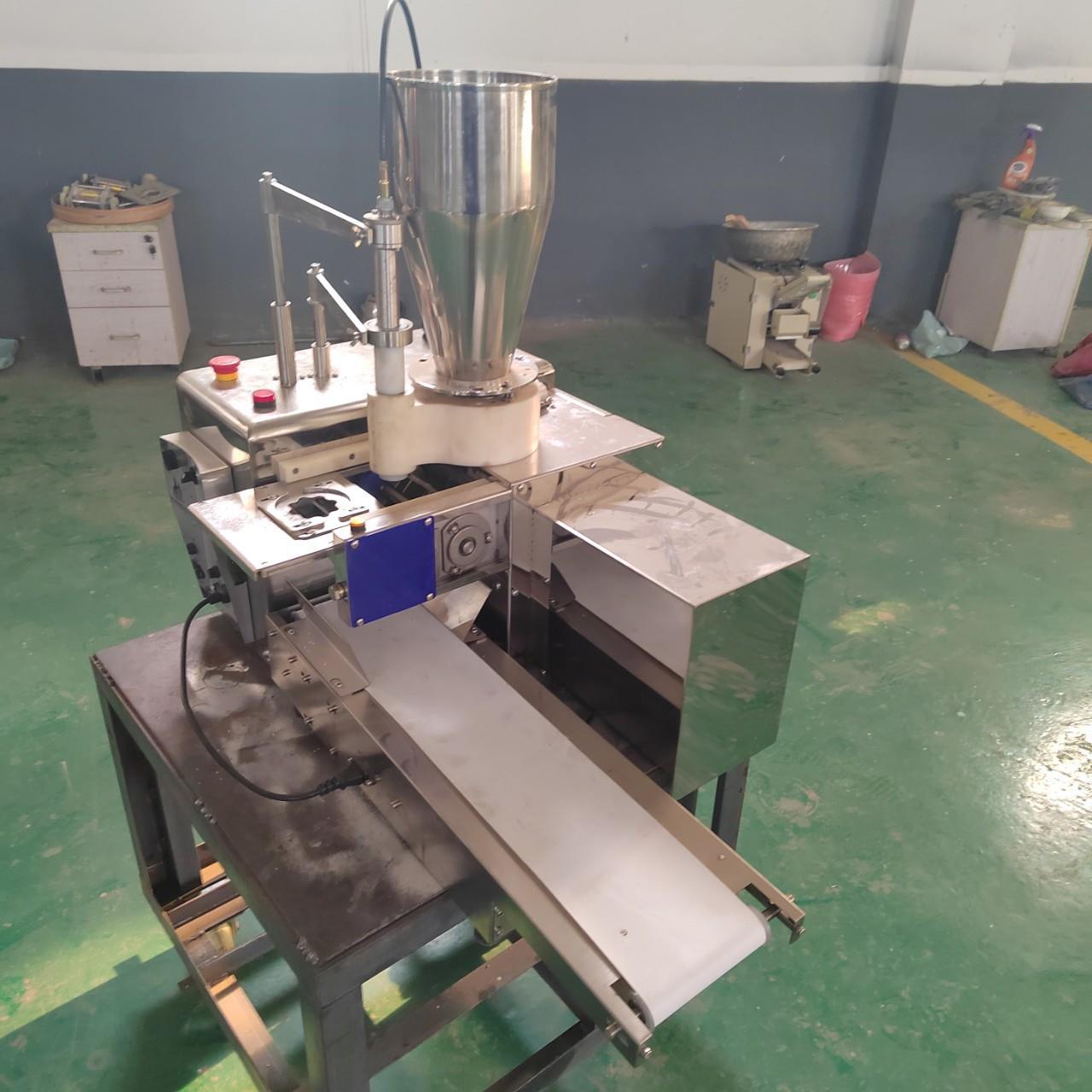 德仕达商用半自动小型饺子机鲜肉饺子三鲜饺子韭菜饺子蒸饺饺子机