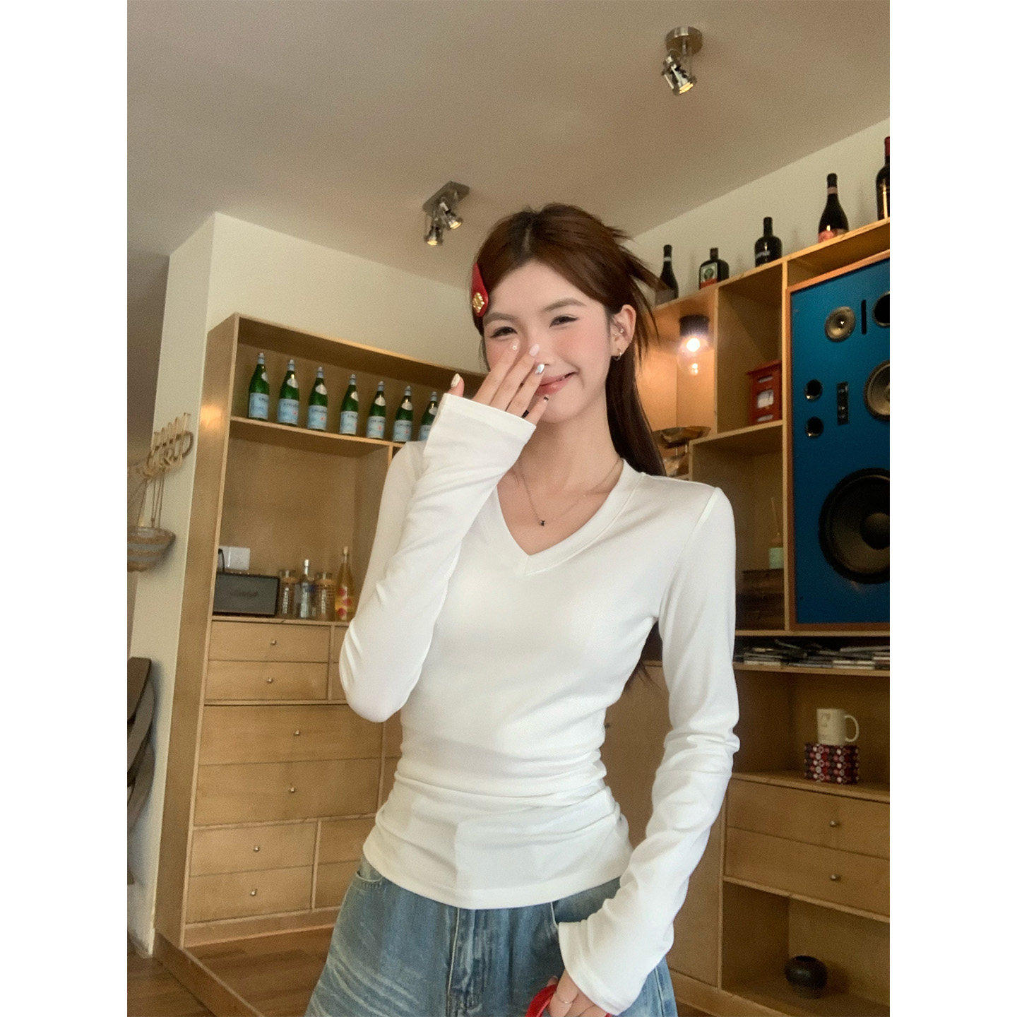 苏三三白色打底衫女内搭女早春2026年新款V领长袖t恤修身正肩上衣