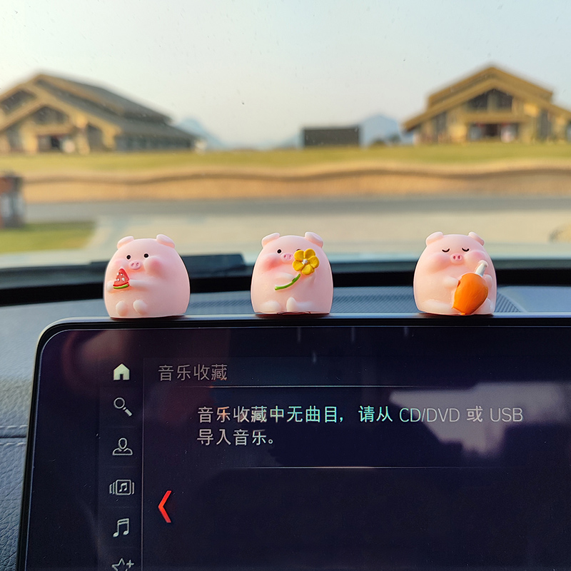 车内汽车车载饰品中控台摆件装饰用品大全2023年新款后视镜装饰