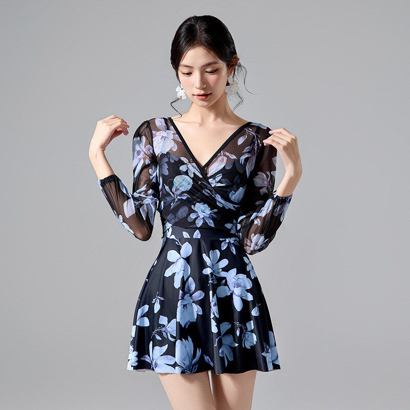 泡温泉长袖高级感泳衣女士连体大码微胖女孩遮肉显瘦钢托聚拢泳装