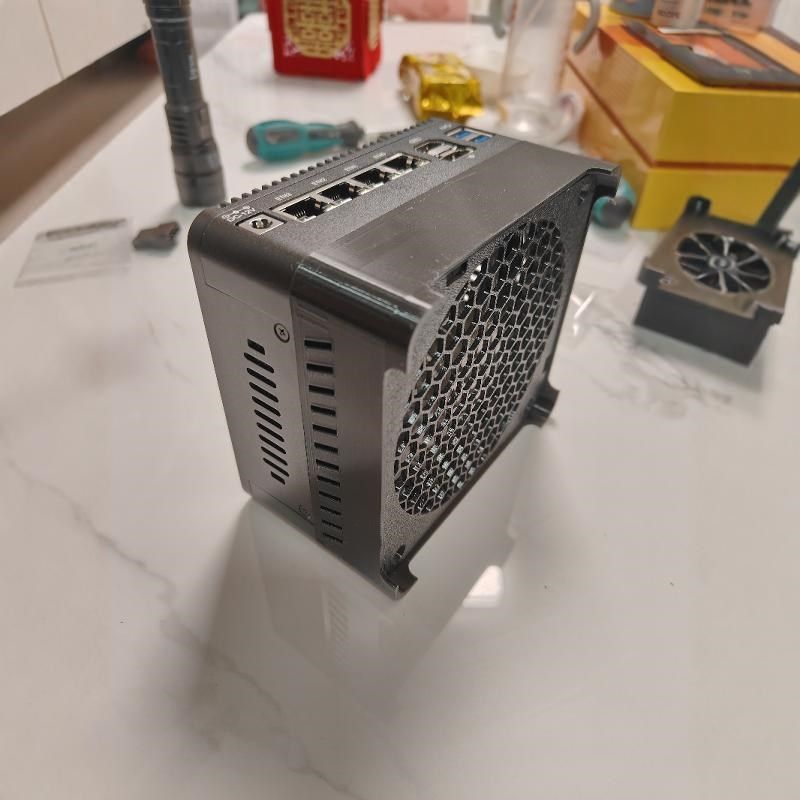 康耐信标准款机箱散热底座