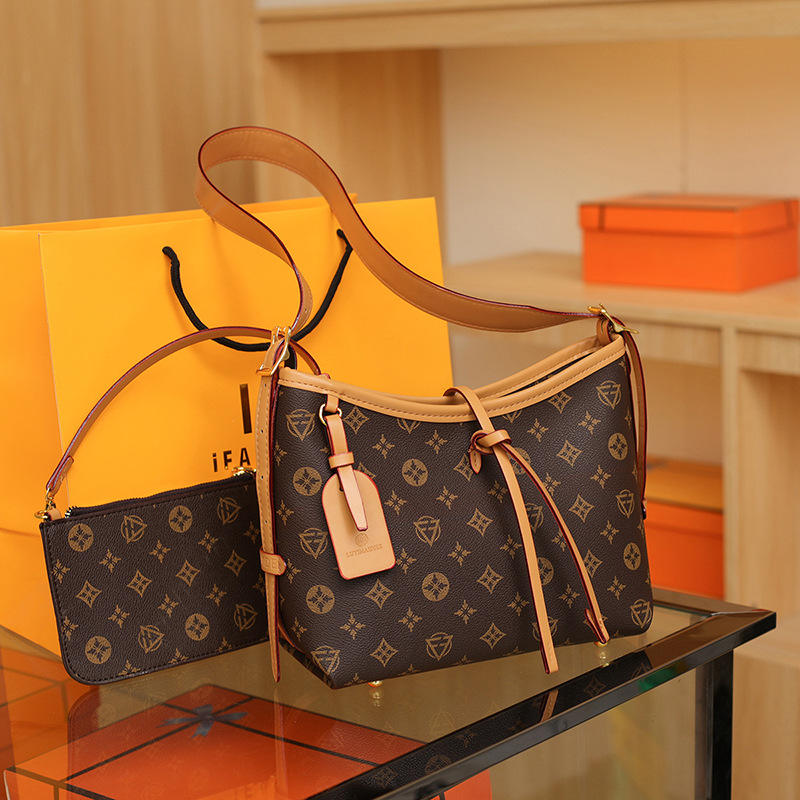 高级感大容量包女2025新款印花百