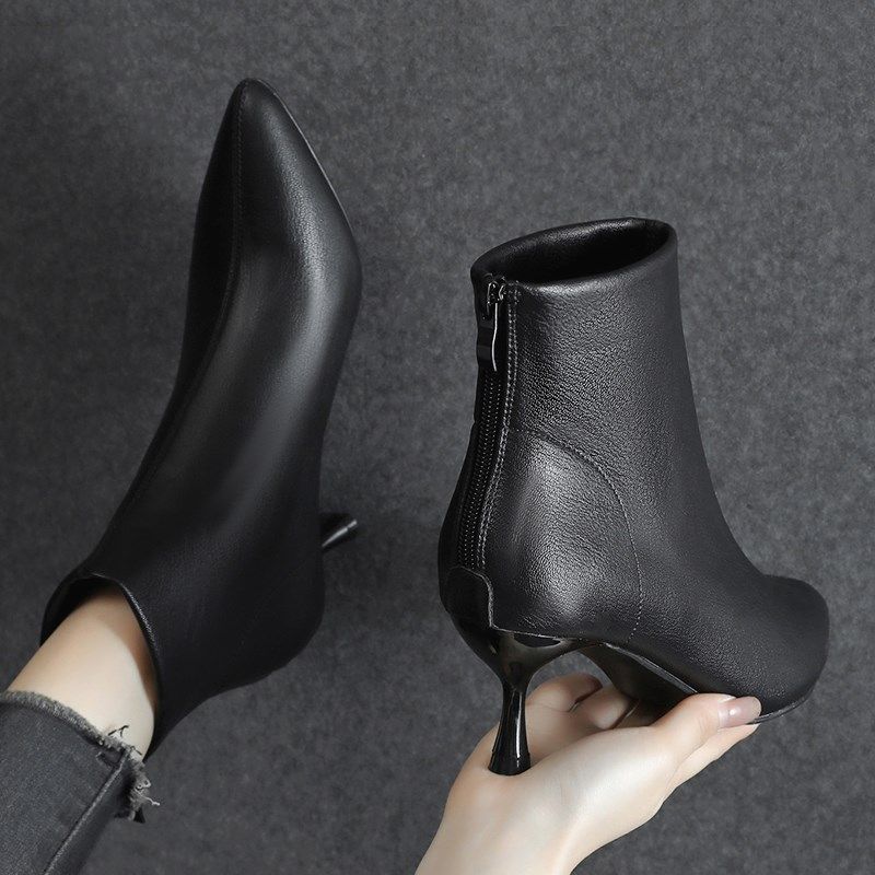 大码女靴子41一43秋冬季加绒马丁靴2024新款尖头高跟短靴细跟女鞋,女鞋,时装靴,淘宝优惠券,粉丝福利购,淘宝优惠卷