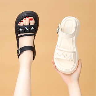 小个子厚底凉鞋女夏2025年新款外穿百搭软底一字扣不累脚沙滩鞋女