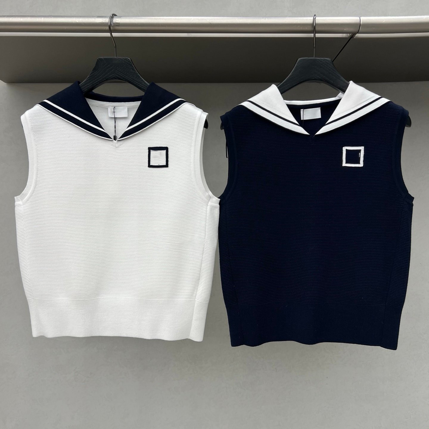 韩国高尔夫服装女士马甲2026春秋新款百搭字标海军领golf运动背心