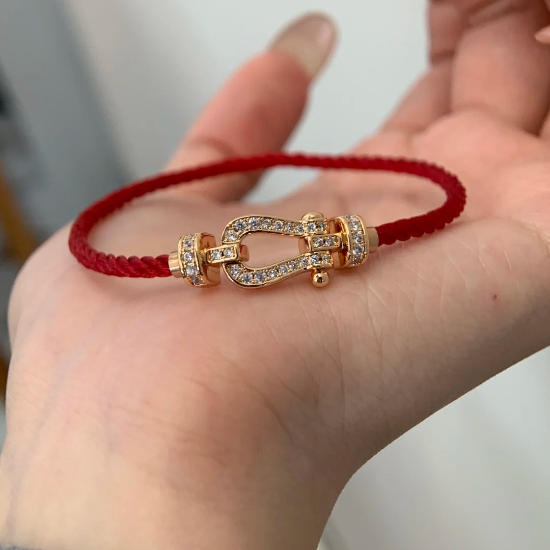 高版本转运红绳镶钻马蹄扣手链
