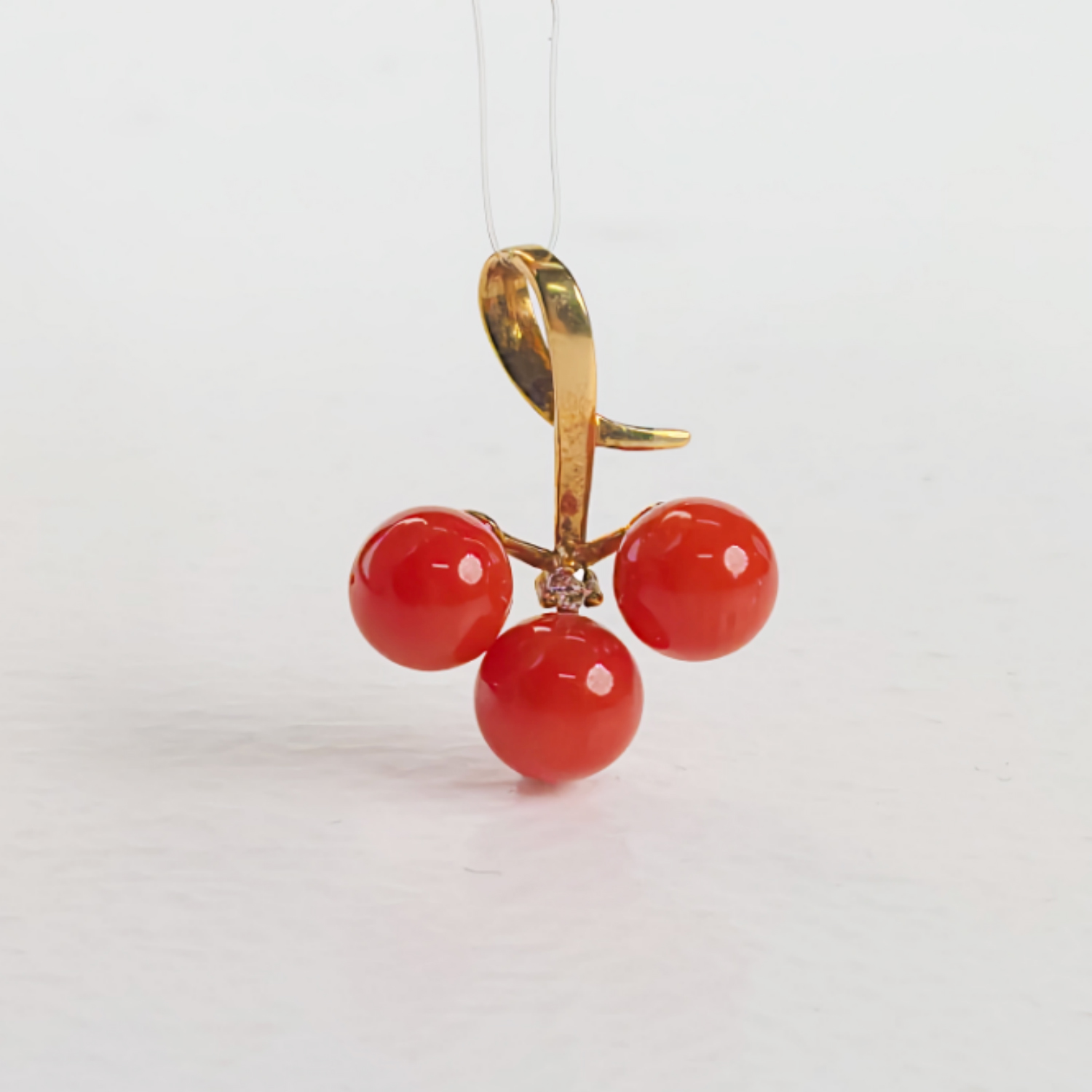 俏丽纯天然红珊瑚18K金镶嵌吊坠