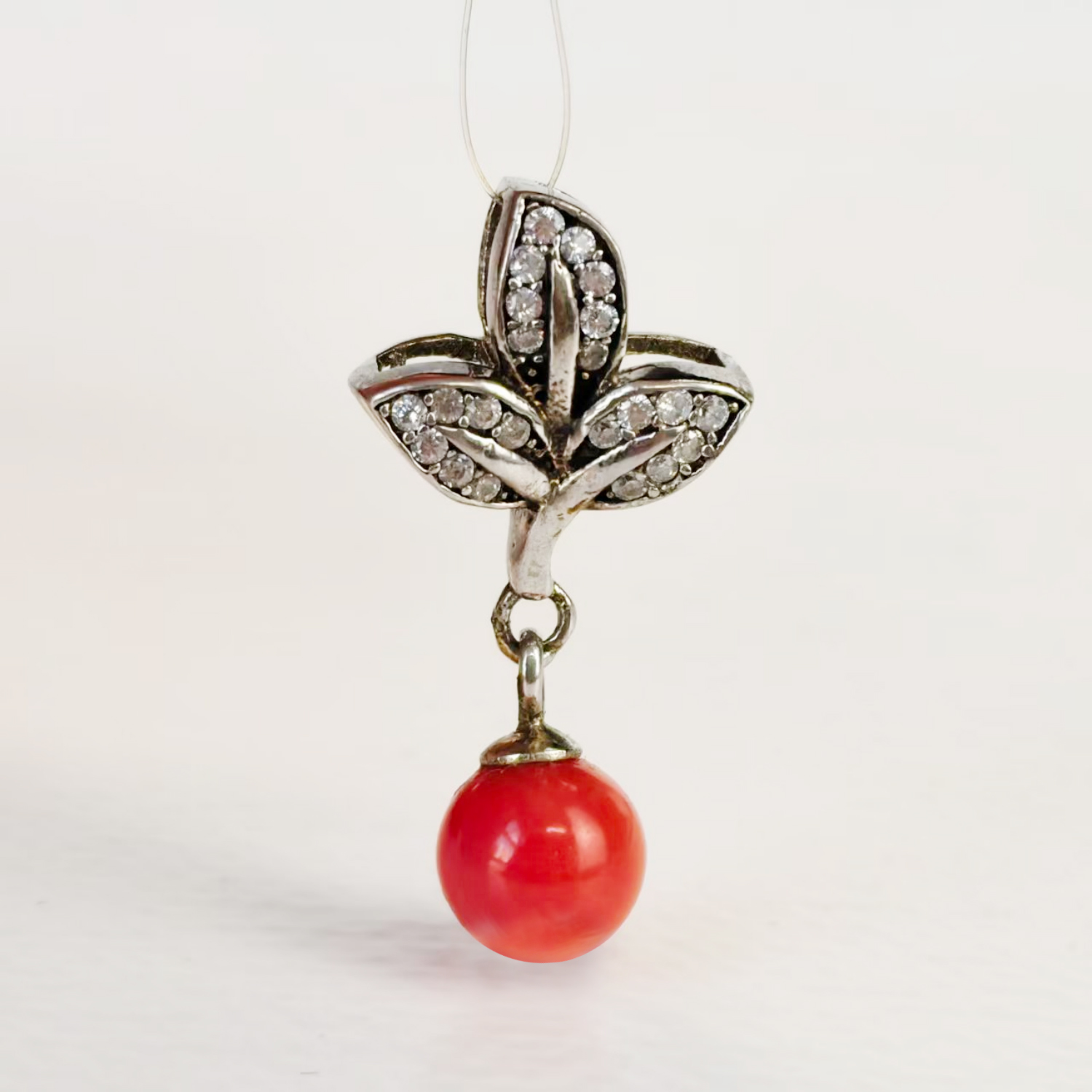 俏丽纯天然红珊瑚s925银吊坠