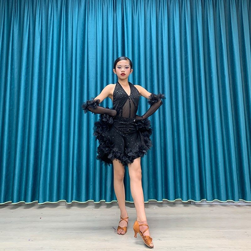 2025新款拉丁舞14p岁以上比赛花服专业艺考舞蹈裙亮片款表演舞裙