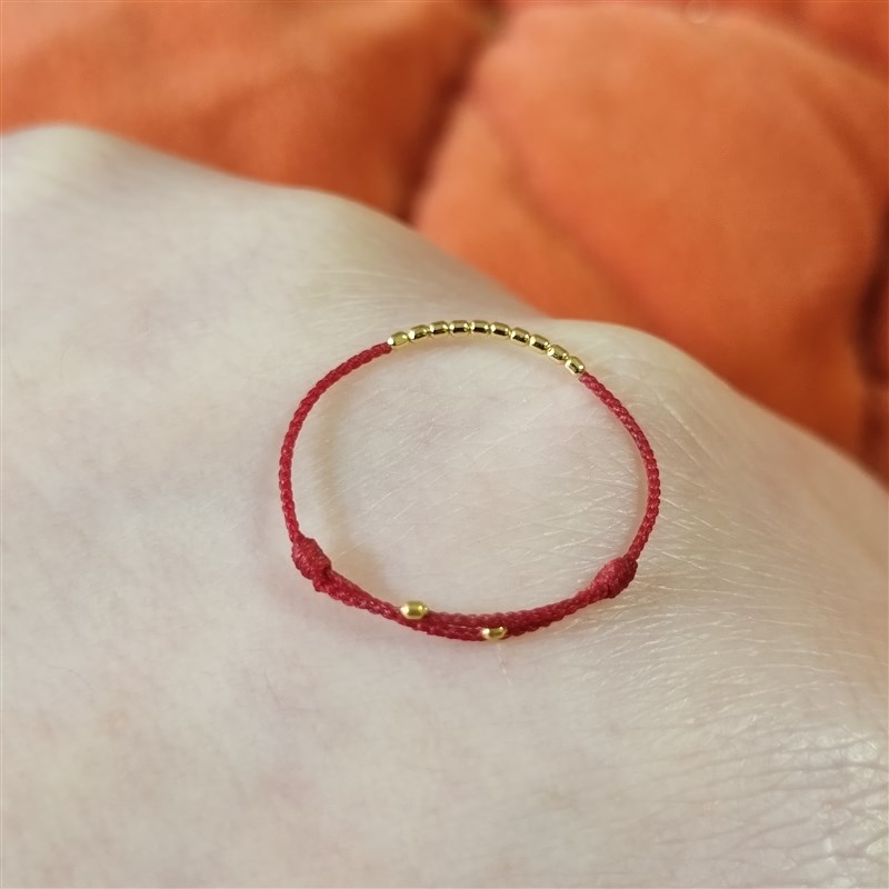 半宝阁 18k真金芝麻q珠极细款红绳戒指本命年手工编织可调节0.1mm