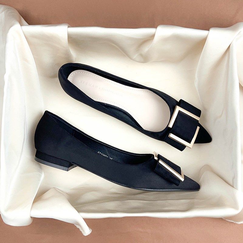 法式气质黑色平底单鞋女一脚蹬2025秋冬季新款尖头绒面浅口高跟鞋