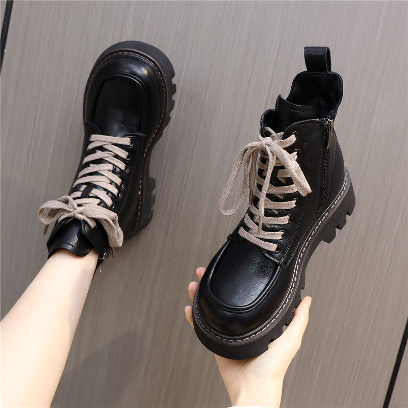 马丁靴女新款靴子春秋平底低帮单靴显瘦鞋子小个子增高春季短靴女