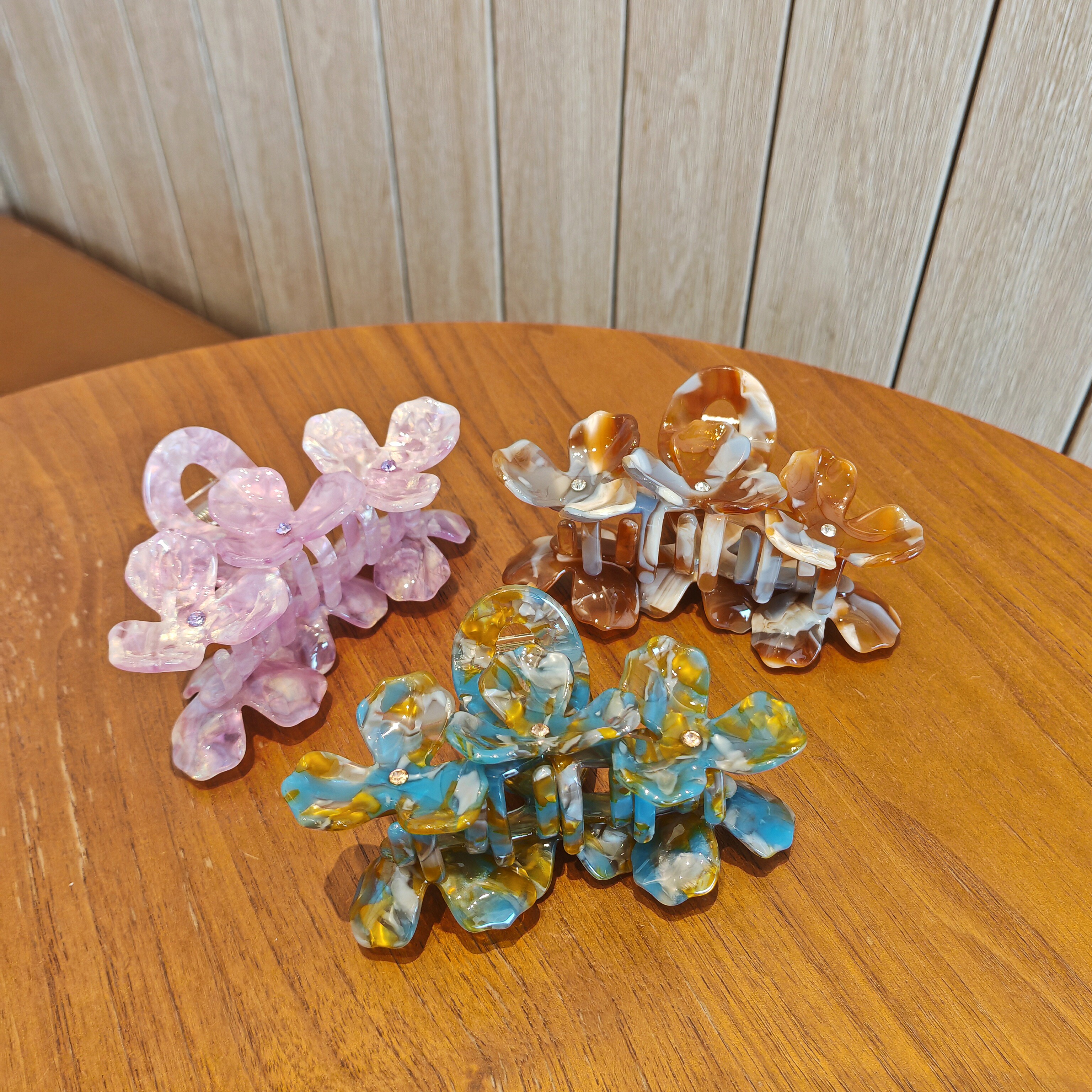 「立体花朵」醋酸板材立体花朵抓夹百搭大号鲨鱼夹镶钻发夹发饰