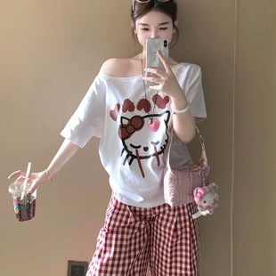 新款新装时尚宽松休闲运动套装女夏凯蒂猫印花斜肩短袖长裤两件套