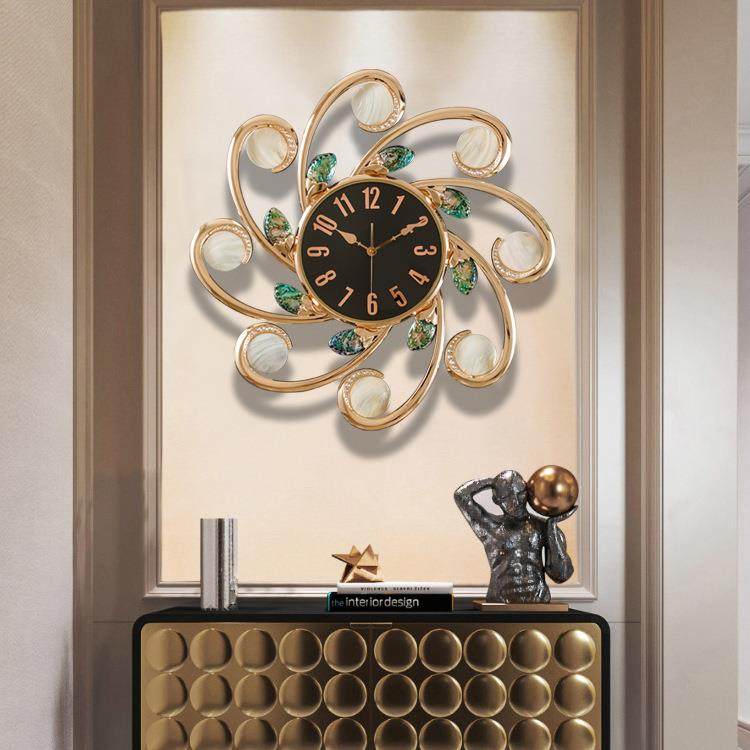 欧式高档轻奢创意挂钟客厅高级感玄关钟表网红大气时尚挂墙时钟