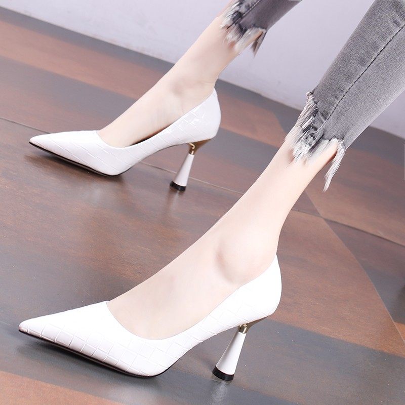 高跟鞋女婚鞋编织时尚宴会女鞋细跟2021年秋新款漆皮尖头浅口单鞋