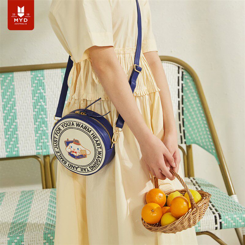 手机包斜挎女2024新款迷你包高级感手机袋玉桂狗大耳狗帆布圆饼包