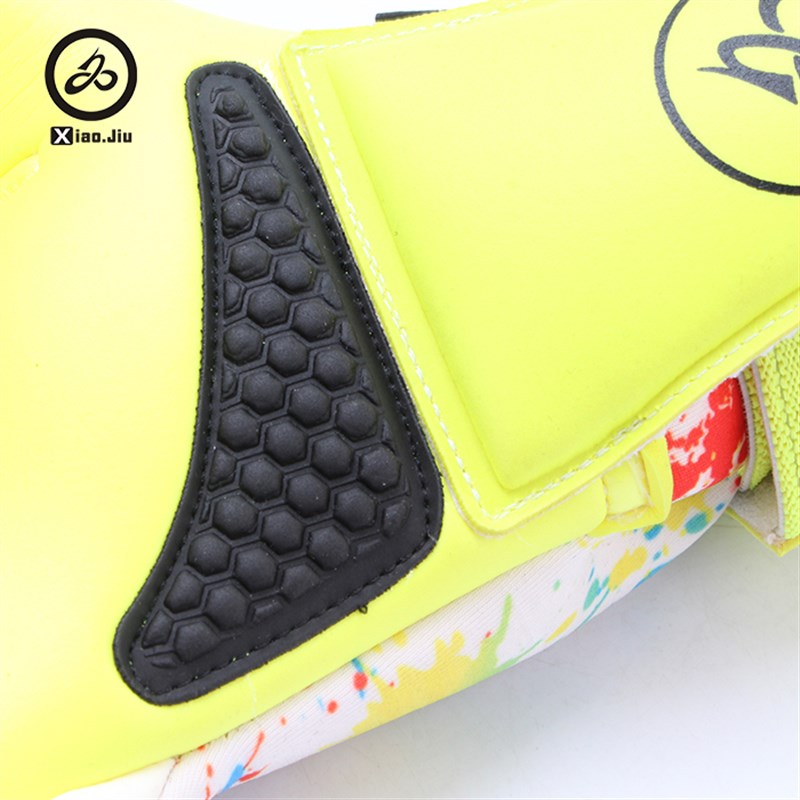 小久门将自主守门员门将手套内缝半管指人草耐磨石墨专业顶配比赛