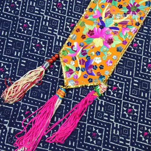 广西少数民族民俗风情 民间手工刺绣挂帘门帘 老绣花艺术品收藏品