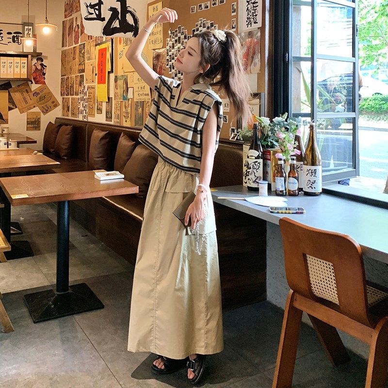 卡其色韩系学院风工装裙套装女2025夏季新款条纹时尚休闲半身套裙