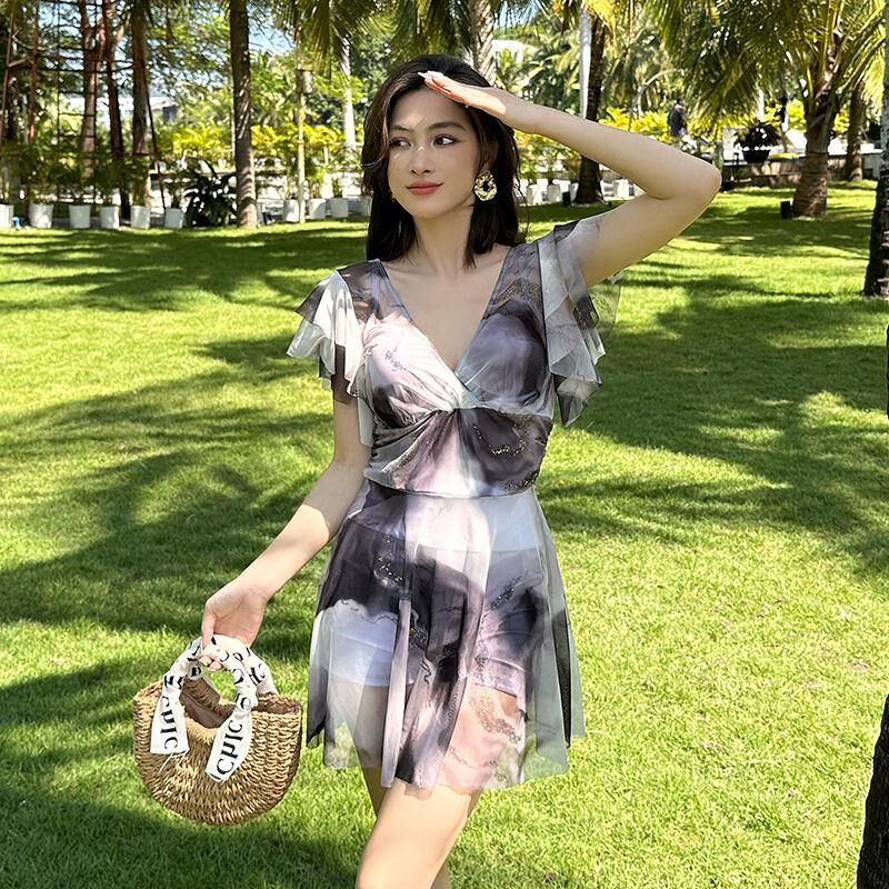 泳衣女款2024爆款连体裙式遮肉高级感遮肚显瘦泡温泉大码微胖女孩