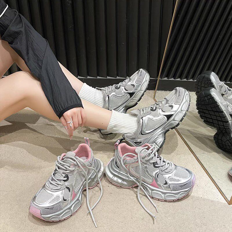 女士劳保鞋新款钢头夏季透气女款轻便防砸钢包头四季女式久站不累