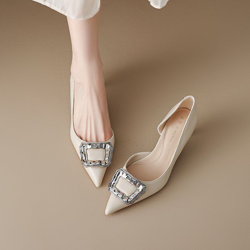 高级感侧空高跟鞋棕色细跟5cm软底不累脚202P5春季尖头时装单鞋女