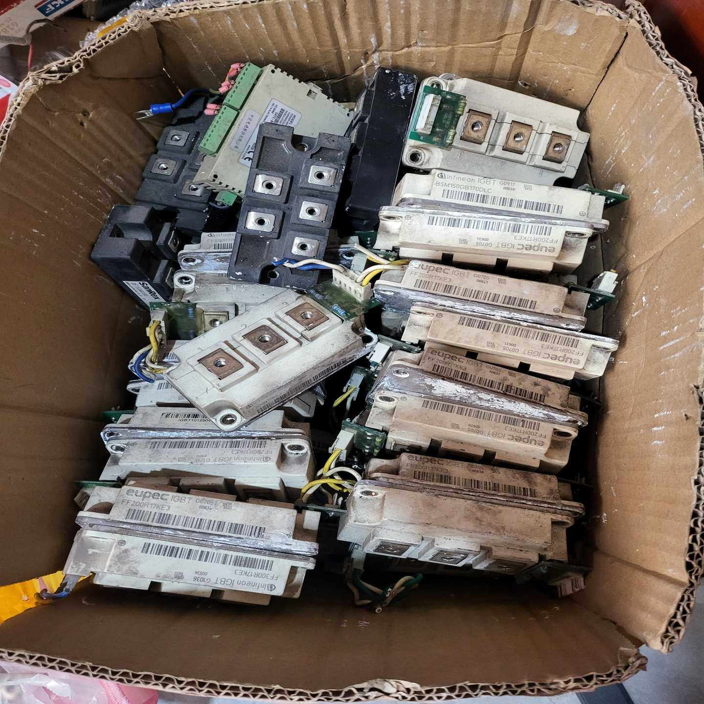 英飞凌IGBT模块FF200R17KE3多个件