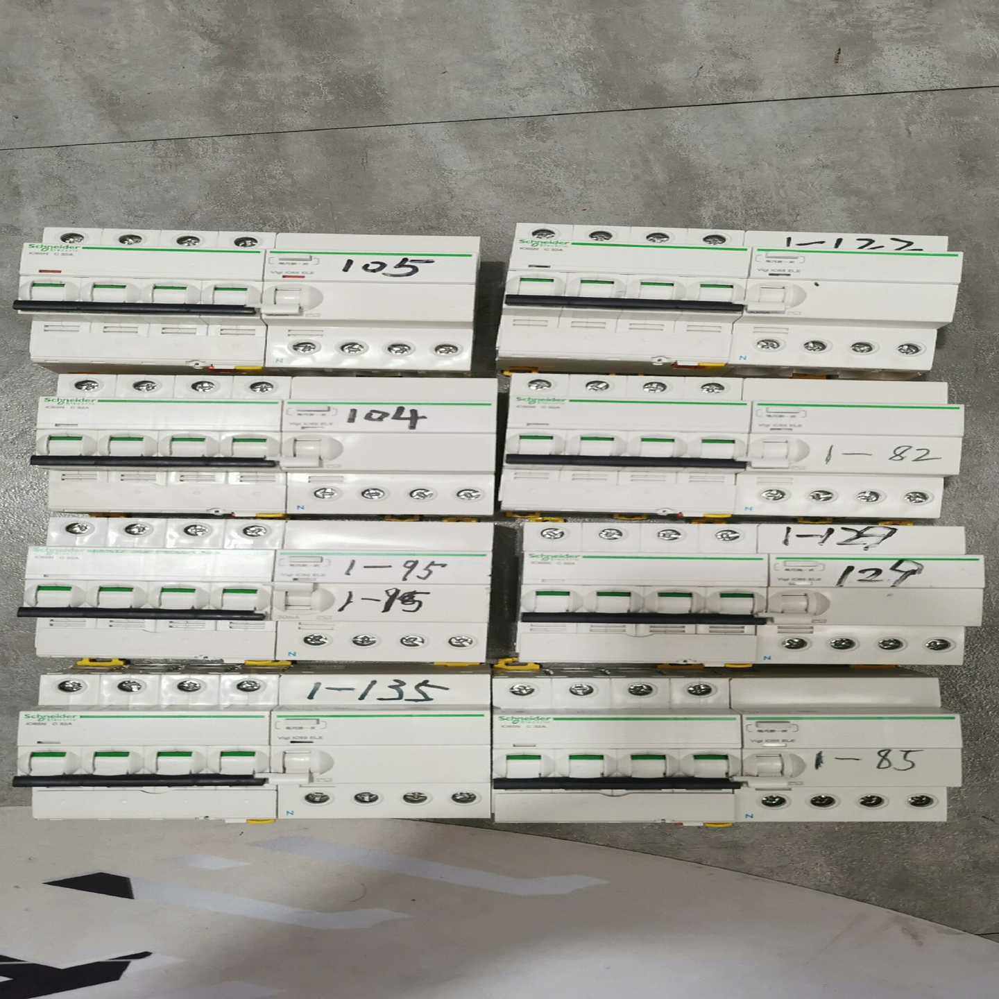 iC65N4PC32A漏电开关有油性笔字迹--议价商品