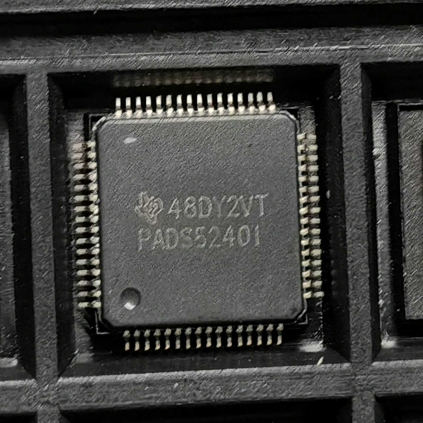 ADS5240IPAP未使用4片适用