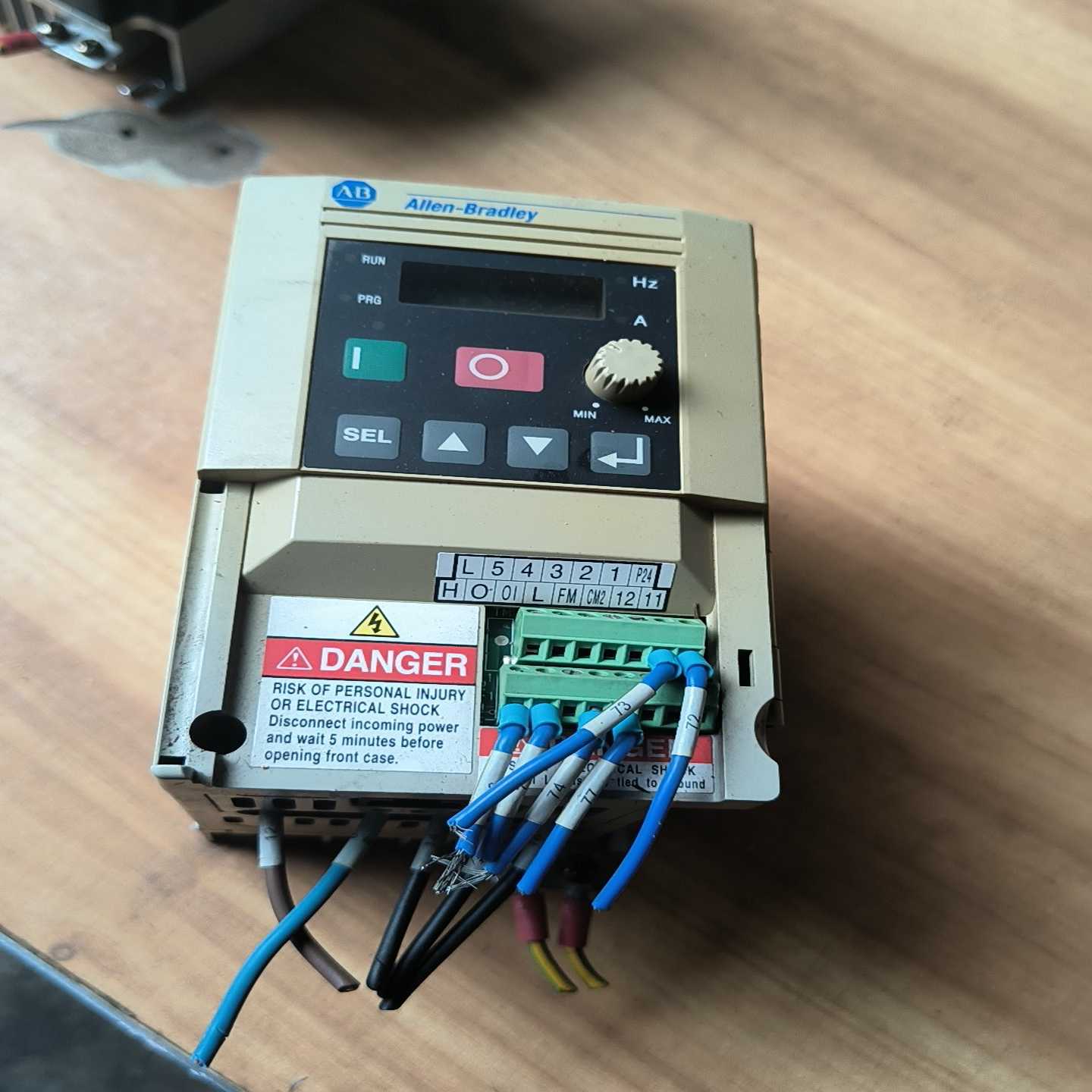 AB变频器161S-AA02NPK，日本原装，0.4KW/0-询价客服