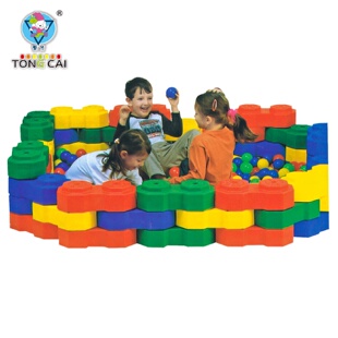 幼兒園塑料積木玩具建構(gòu)大積木兒童大型球池八角造景積木拼搭積木