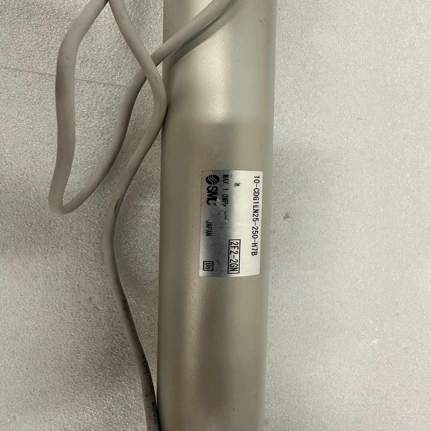 SMC气缸10-CGD1LN25-250-H7B，成色好，--议价商品