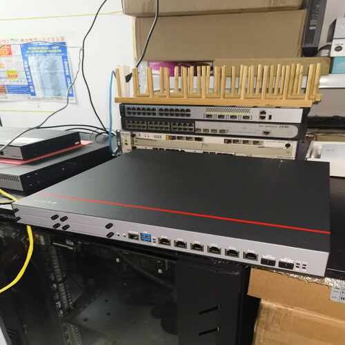 高配运营级，E5处理器2686v4/16G内存/128G固态议价