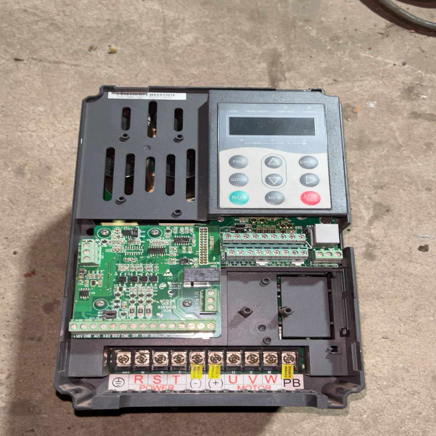 MD320NT2.2GB-PW汇川变频器2.2KW38询价