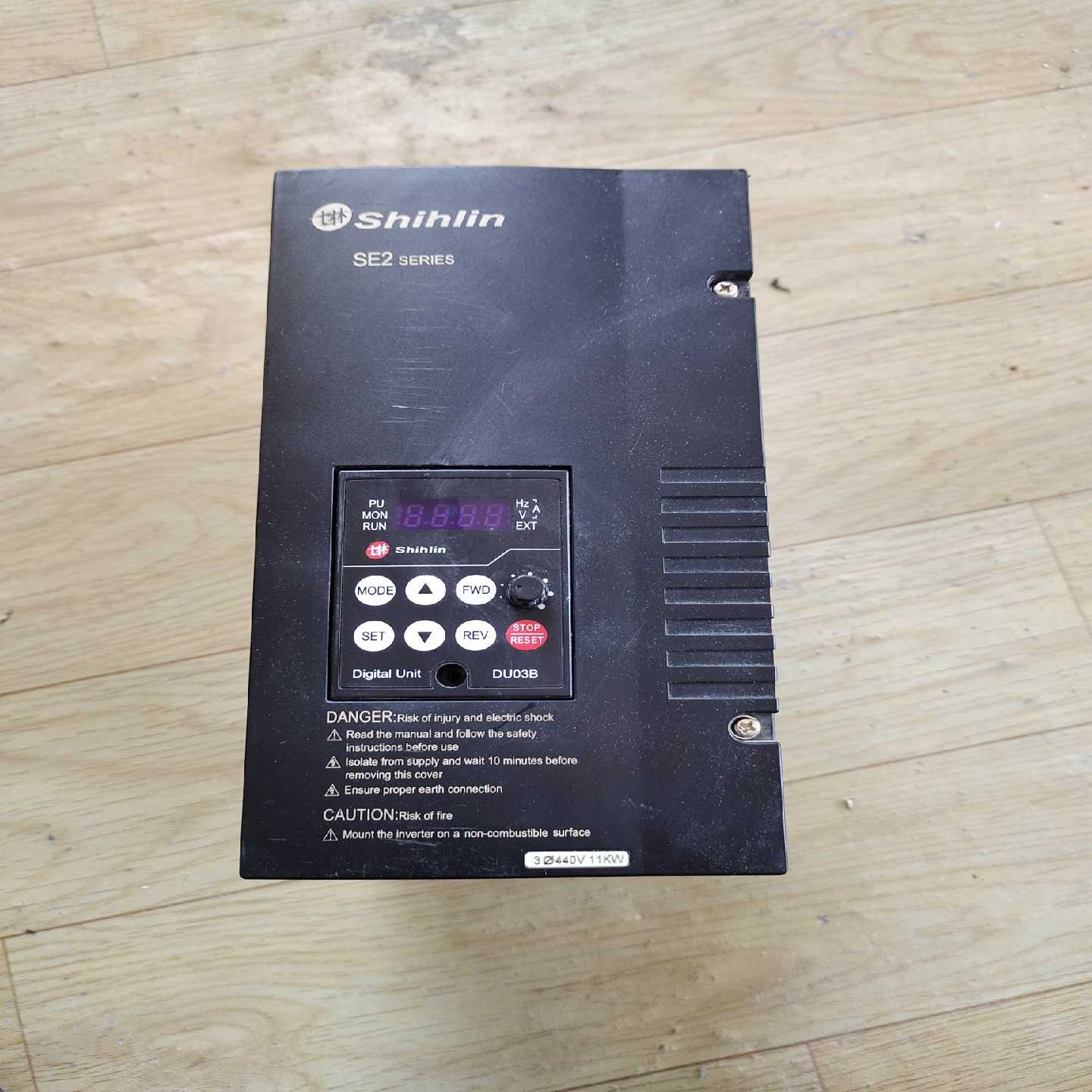 询价士林变频器se2-043-11k-dl11kw380v