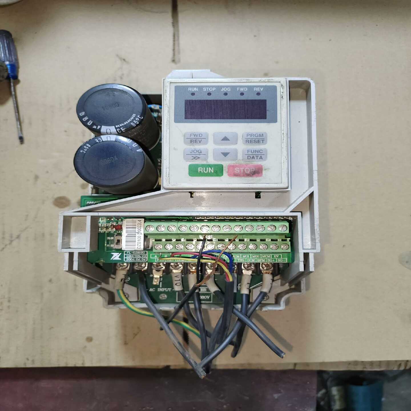 富凌变频器DZB100B0022L4A2.2Kw380--议价商品