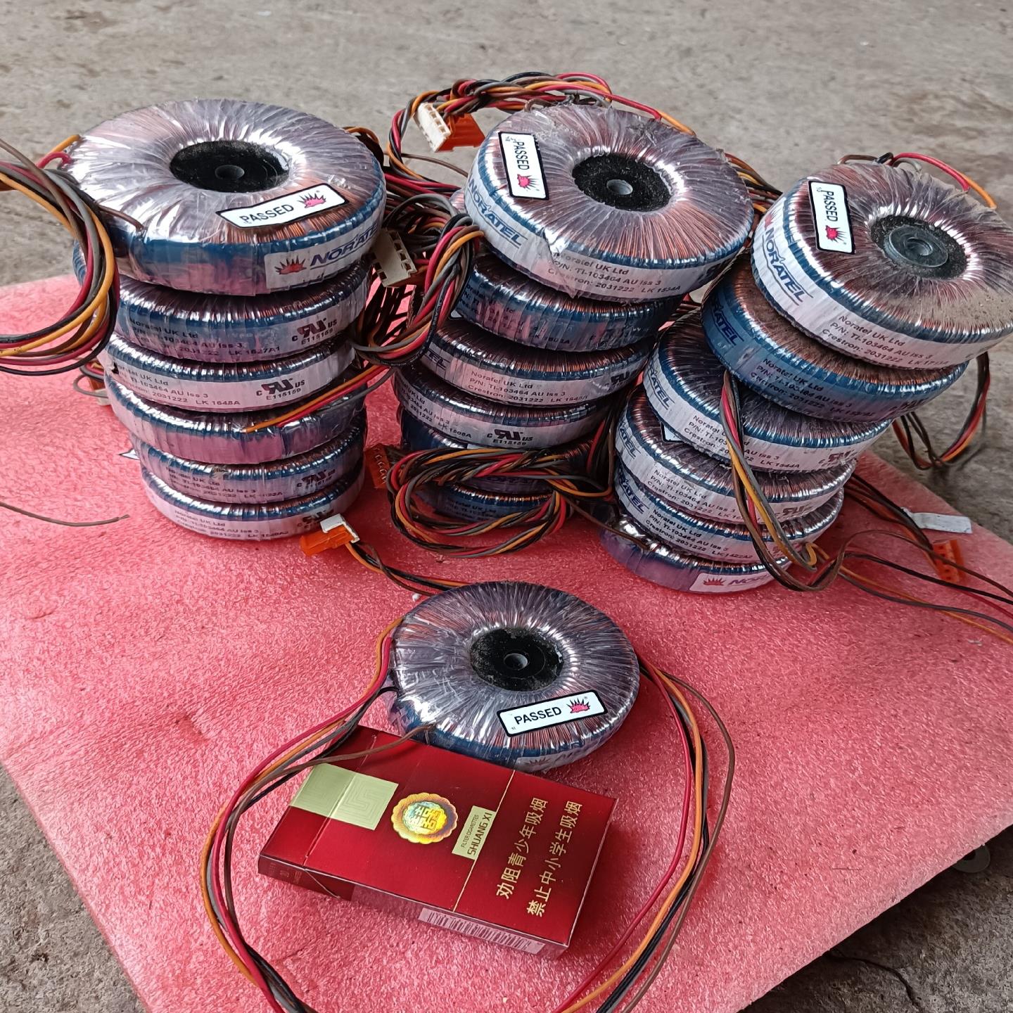 议价拆机箭猪牛电感，输入115伏，输出8伏。次级电压24适用