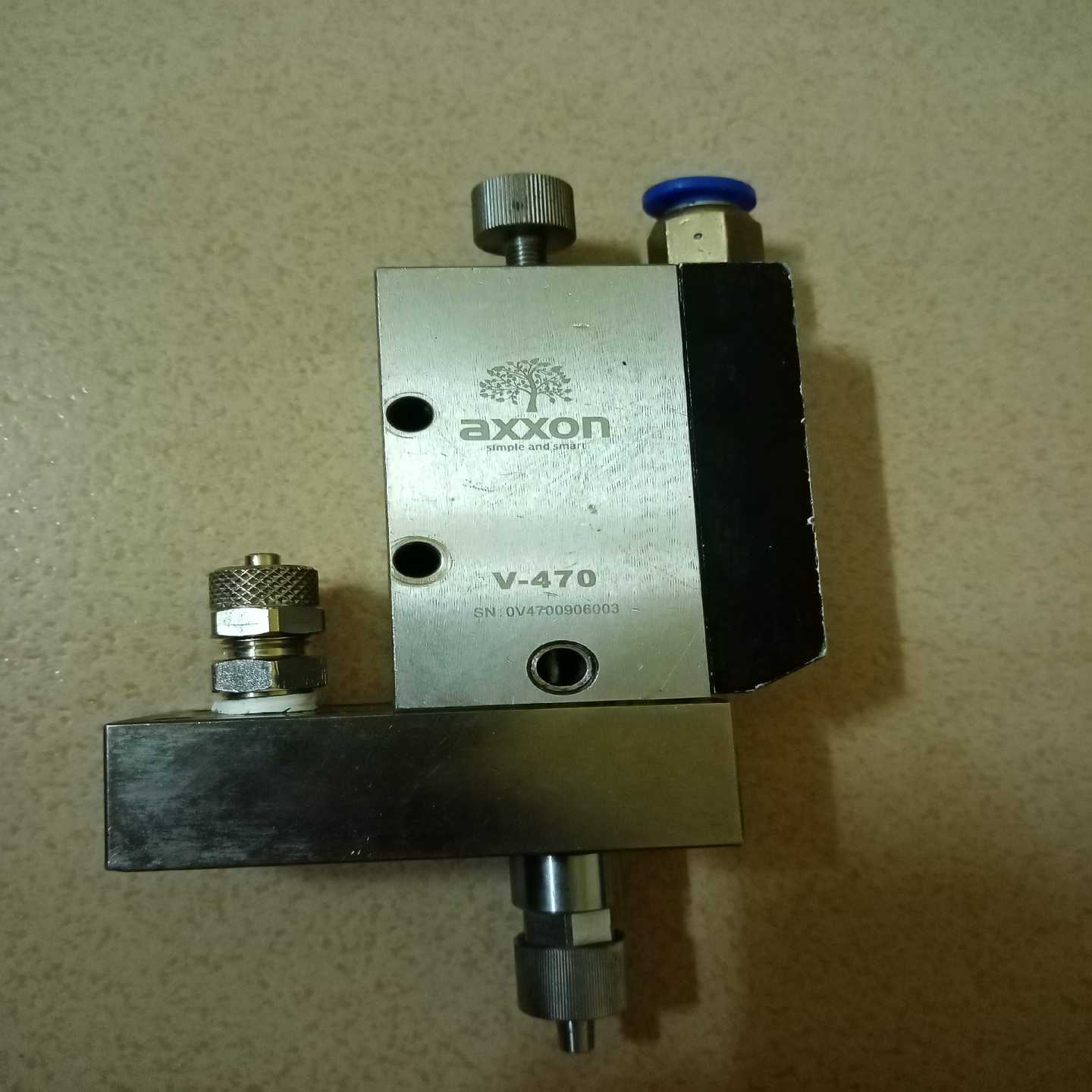 拆机原装轴心喷射阀V-470现货一台，成色如图，内侧无拆无修--议