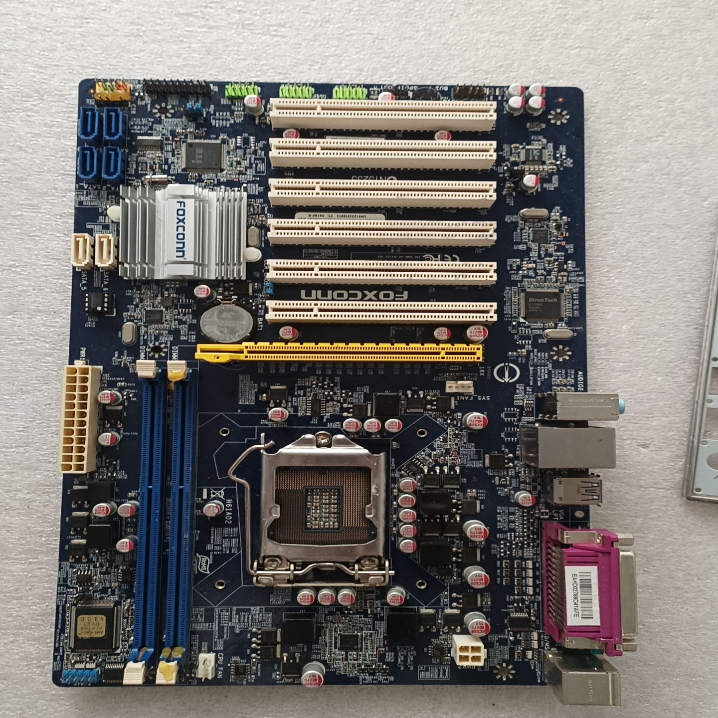 富士康H61A02主板，拆机工控主板，功能正常使用，包邮非偏~