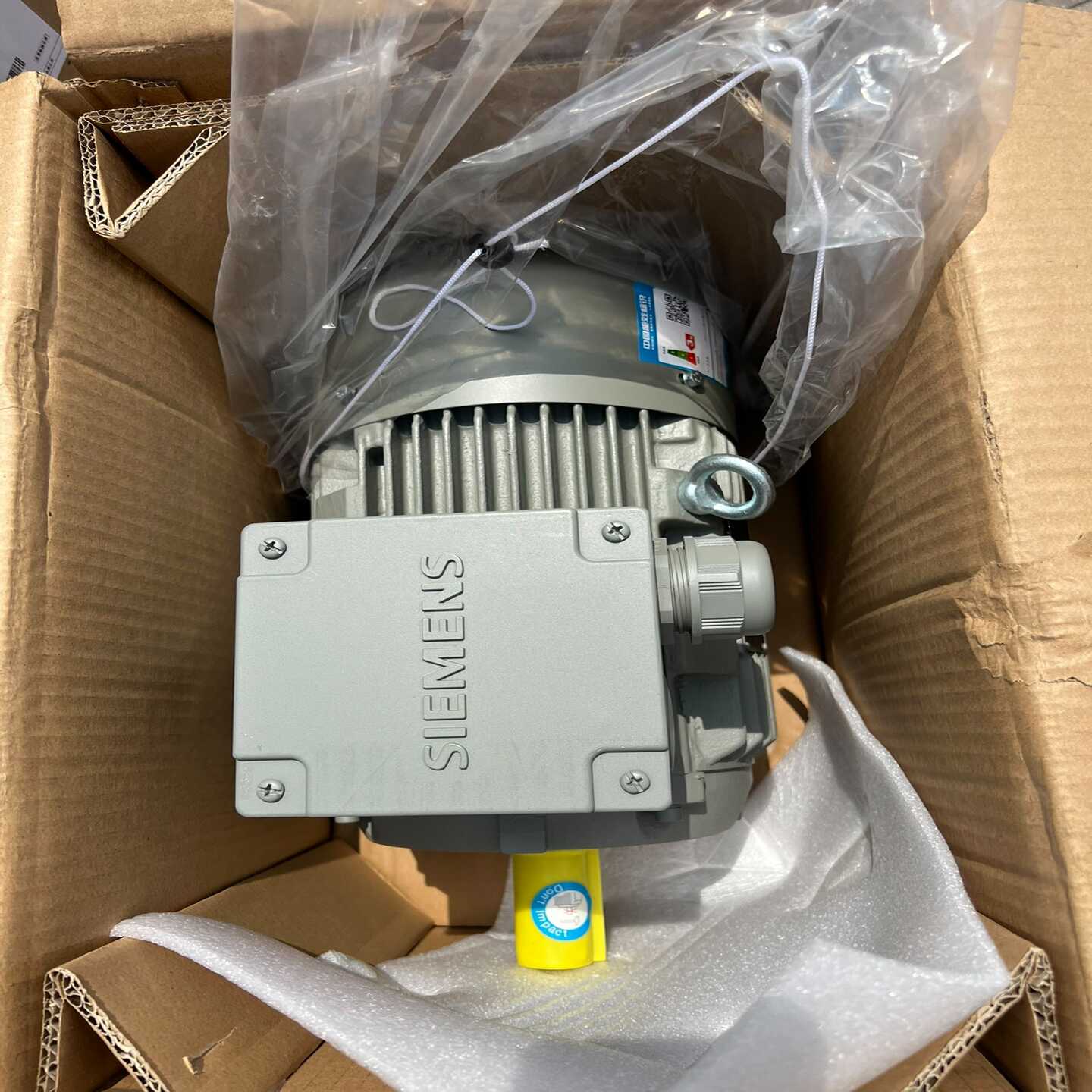 全新西门子3KW2极电动机，1LE0001-1AA42-1A--议价商品