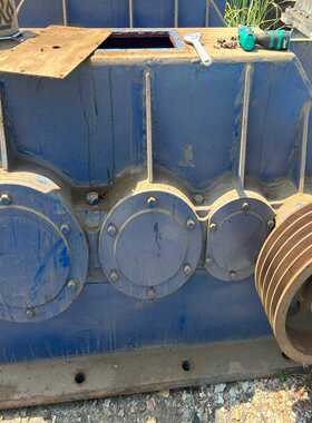 ZSY560速比-90齿轮基本有两台的联系询价