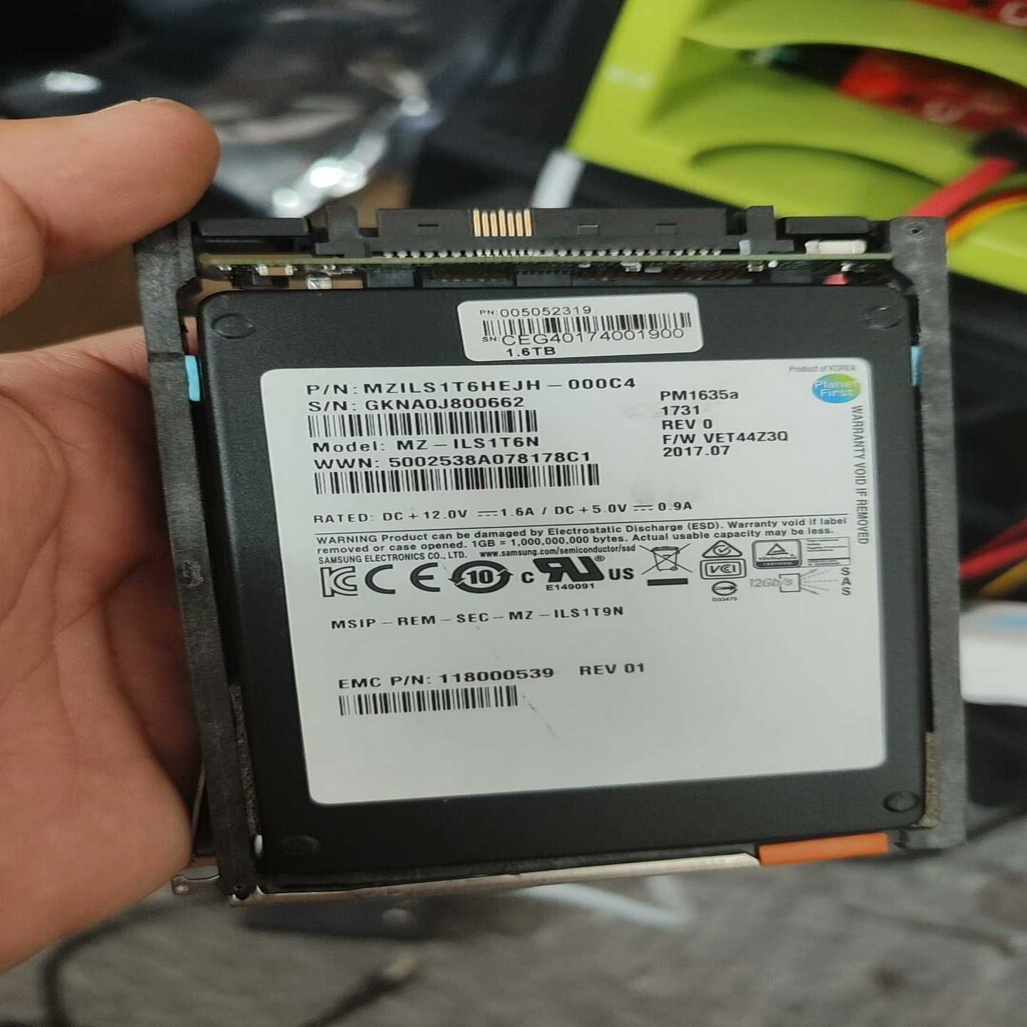 Samsung三星PM1635a1.6tbSSD固--议价商品