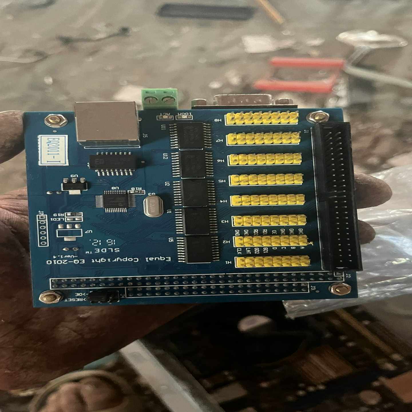 议价一个Q20111-1，串口控制卡，全新带包装、有需要的您放