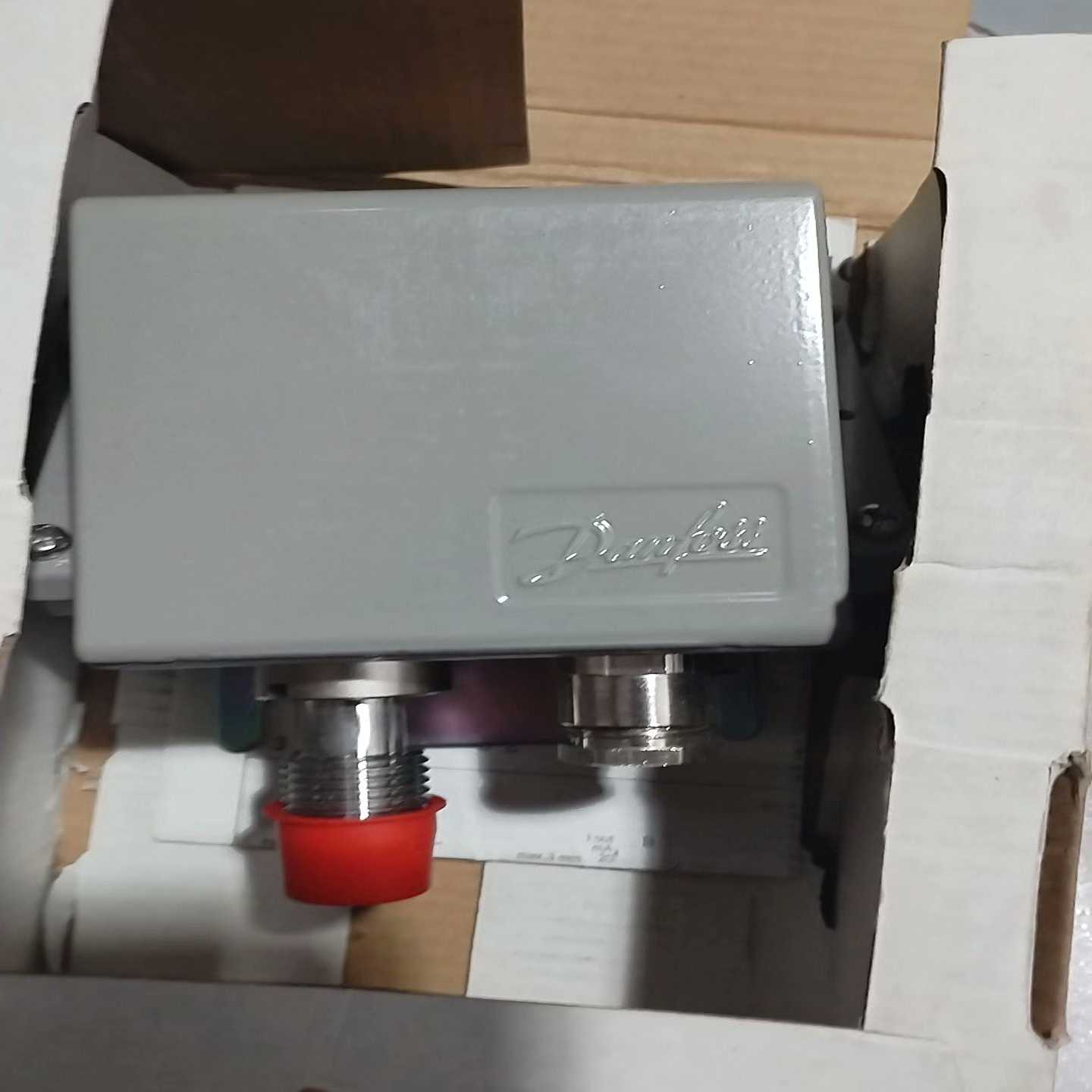 询价~丹佛斯压力传感器084G2106带包装，议价